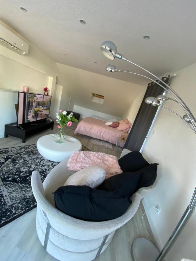 Agreable Chambre D'Hote Calme Avec Piscine Souvans Exteriér fotografie