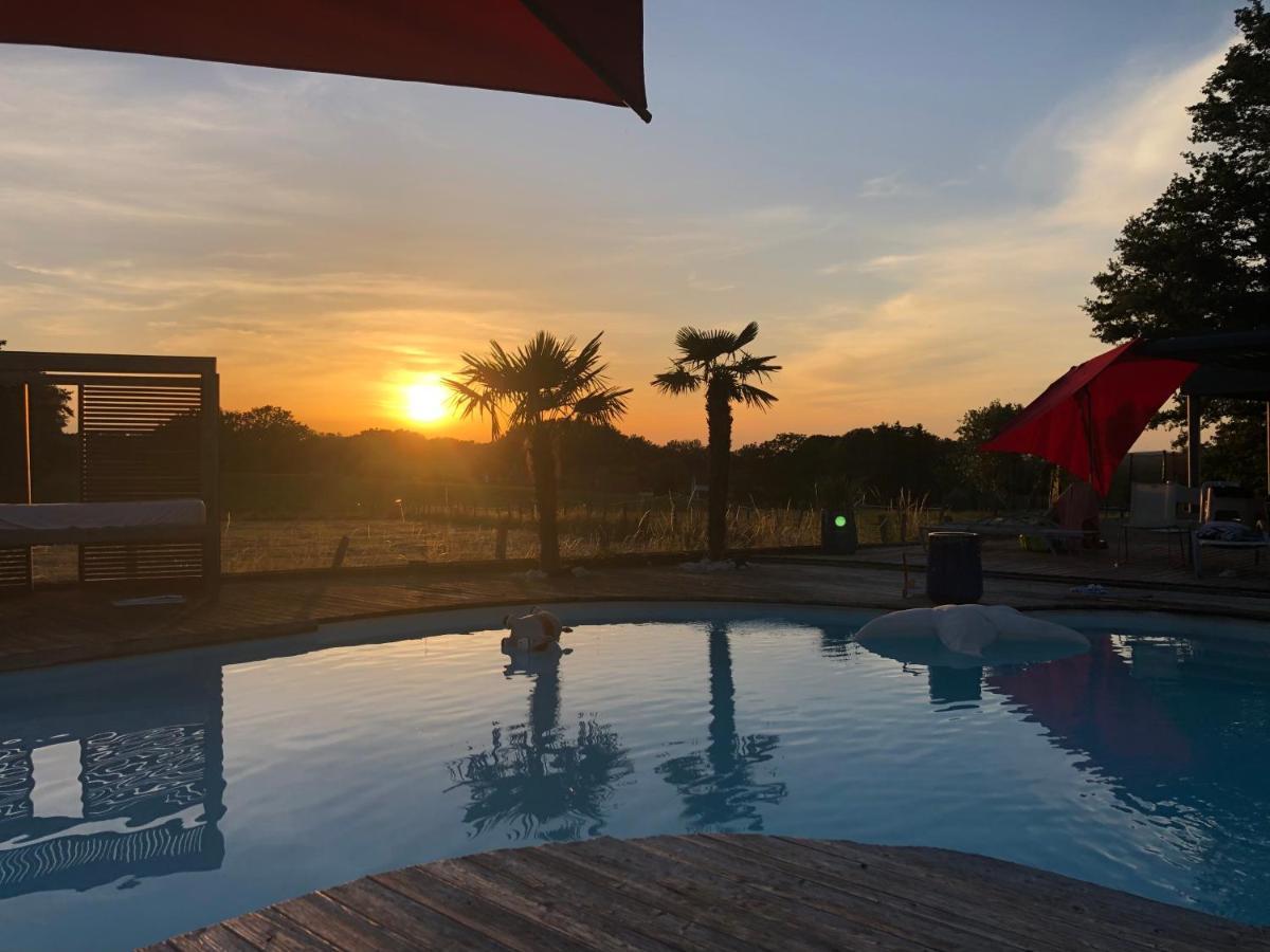 Agreable Chambre D'Hote Calme Avec Piscine Souvans Exteriér fotografie